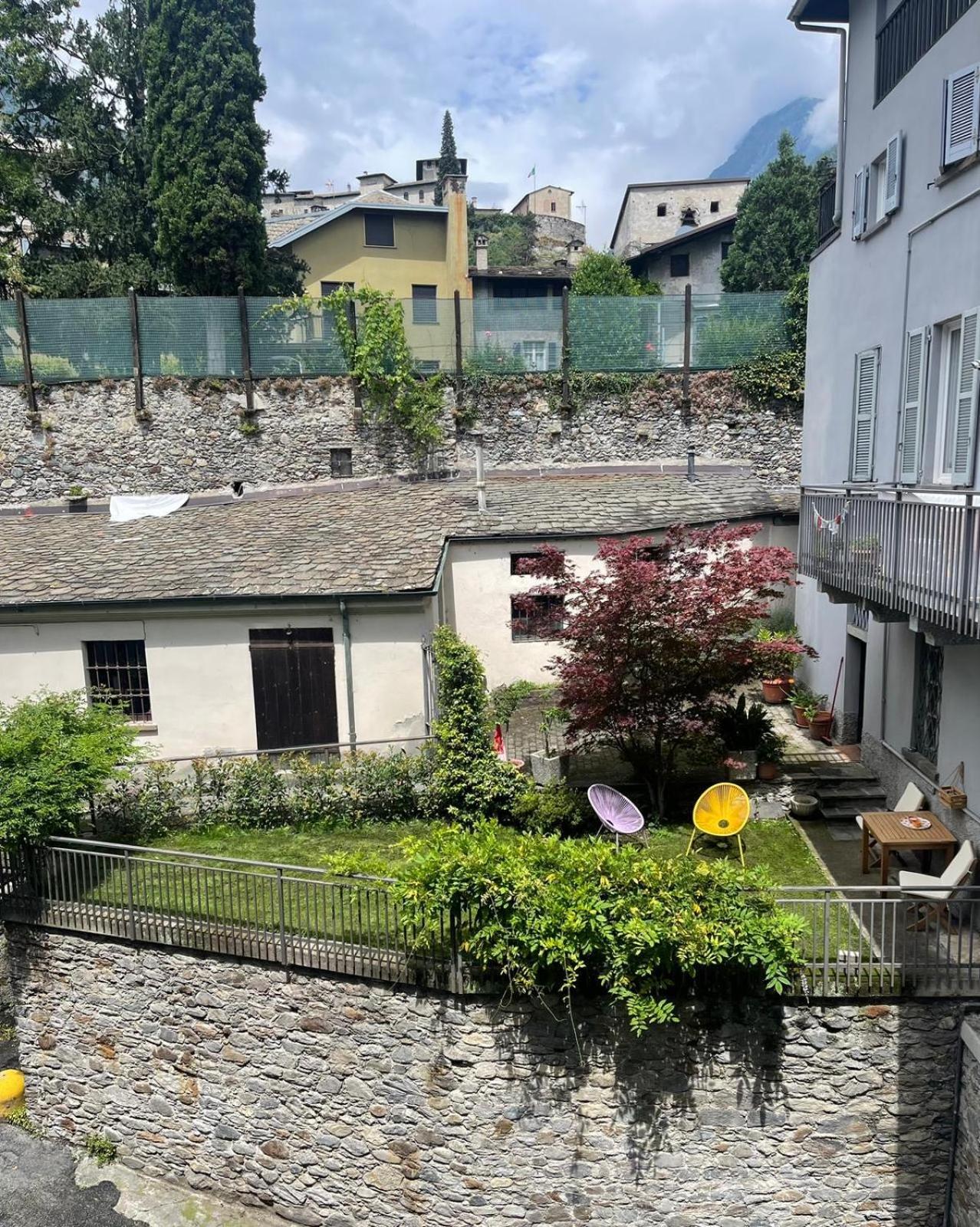 Casa Parravicini Apartment Sondrio Bagian luar foto